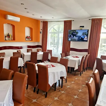 Casa Coral 3*